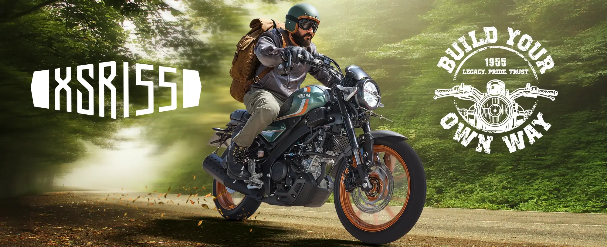 Yamaha XSR 155 green rider